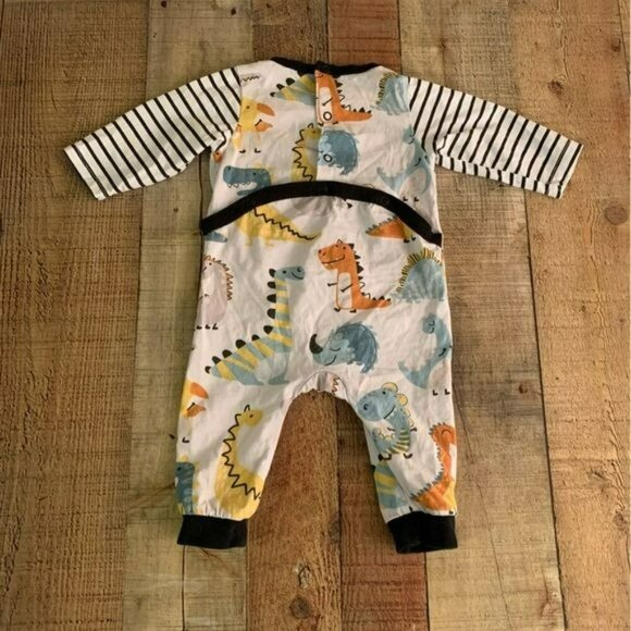 Peppy Mini baby dinosaur one piece with snap opening in back -3M - Picture 6 of 7